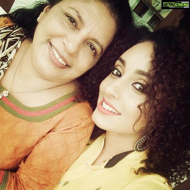 Pearle Maaney Instagram - With Amma... :)