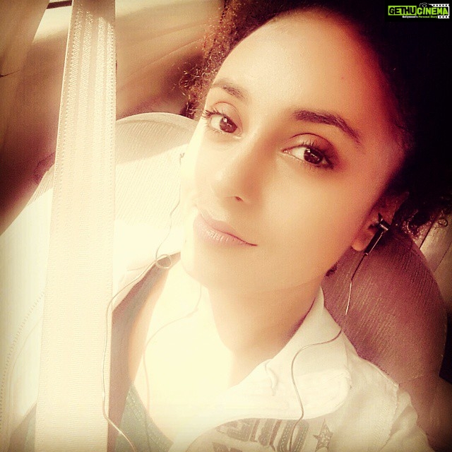 Pearle Maaney Instagram - The look on my face when stuck in traffic :P