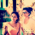 Pearle Maaney Instagram - Sitting by the balcony n chillin with ma sister.... ;)