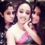 Pearle Maaney Instagram - Feels gud to just stare at the screen during a selfie.. :D with the 2 Ranjinis