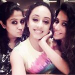 Pearle Maaney Instagram – Feels gud to just stare at the screen during a selfie.. :D with the 2 Ranjinis