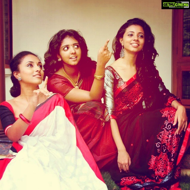 Pearle Maaney Instagram - Sisterhood :) #vavachi #shradha #love #family