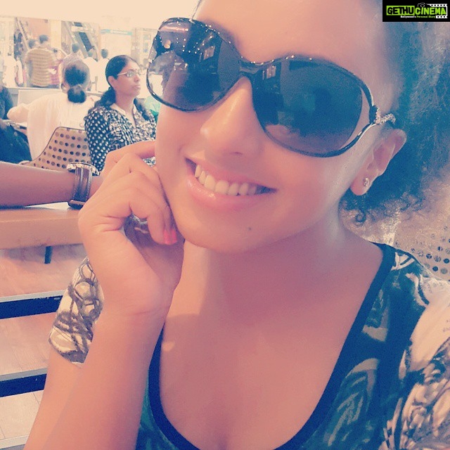 Pearle Maaney Instagram - There is a woman behind every successful selfie :)
