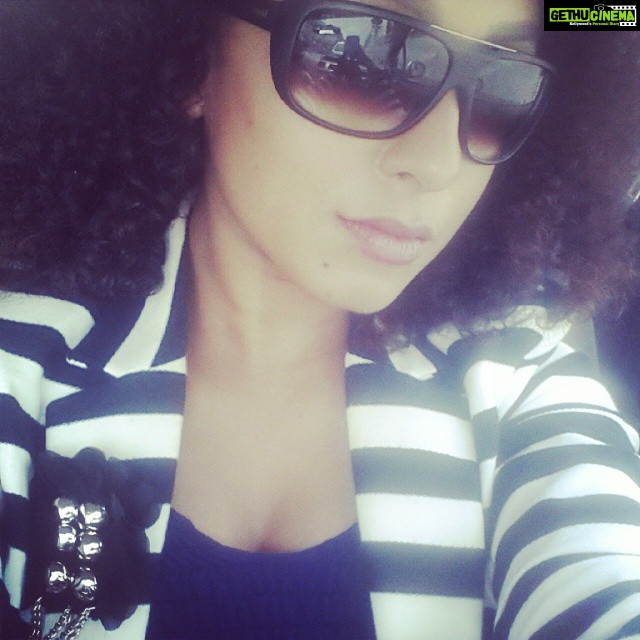 Pearle Maaney Instagram - Stuck in traffic.. n still calm