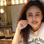 Pearle Maaney Instagram – At 12.00 AM after putting Nila to bed, I convinced myself that it was the perfect time to shoot my next Video for Youtube…. 12.15 AM… Nila… Kuhooo kuhooo kuhoo… 😳 Those who watched the video would know coz that’s how the episode ended… it’s so beautiful how Nila has managed to hold me in the palm of her tiny hands already. 😁 @srinish_aravind capturing the best of me 🥰
.
 Hope ya all watched the last episode of PMS (Pearle Maaney Show ) On Youtube. I’ve shared the link in Bio Otherwise… it’s an Episode which talks about things that really matter…”being a Rule book Vs Being a Diary” . Thank you for the long and lovely comments ❤️🥰