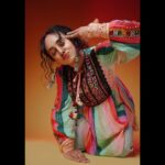 Pearle Maaney Instagram - Keep your thoughts at gun point. In other words…. Watch your thoughts. ________ Styling : @adampallil Photography: @jiksonphotography Studio : @lightsoncreations HMUA : @makeupandhairbysagallya