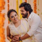 Pearle Maaney Instagram - My first Child 😘 @srinish_aravind . Styled by @rn.rakhi 📸 @jiksonphotography MUA @makeupandhairbysagallya Saree @roukabysreejithjeevan Blouse @bespokecannery Shirt @oldschool_kochi Location @thestudioloc