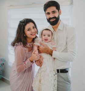 Pearle Maaney Instagram - Little Momo with her Mema and Ruben Maaama❤️🥰 @rachel_maaney @rubenbijy . @magicmotionmedia 📸 Nila and Rachel wearing @t.and.msignature
