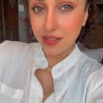 Pearle Maaney Instagram - Felt cute… not planning to delete 😜 . #Self-styling #self-makeup Hubbography by @srinish_aravind