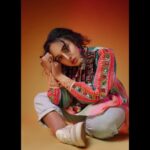 Pearle Maaney Instagram - Keep your thoughts at gun point. In other words…. Watch your thoughts. ________ Styling : @adampallil Photography: @jiksonphotography Studio : @lightsoncreations HMUA : @makeupandhairbysagallya