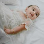 Pearle Maaney Instagram – Nila’s Navarasas 🥰
1) hello! 
2) I want milk 😩😩😩
3) Why is the earth Round Daddy ?
4) Are they looking at me? 
5) I hate wearing clothes mommy. 
6) Zzzzzz 😴 
7) okay let’s go out ! I’m ready 
8) I love You 
9) miss. angry baby 😠 
.
Which was your fav Rasa of Nila 😜