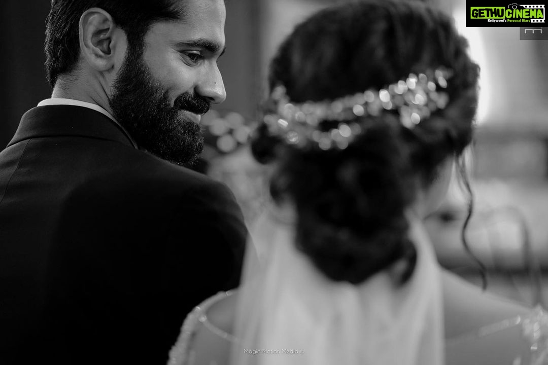 Pearle Maaney Instagram - Pic 1. His Smile 😊 Pic 2. His Style 😎 Pic 3. Well… it speaks for itself… the way he is looking at her 🥺 awww❤️ touchwood 🧿 . @rubenbijy 📸 @magicmotionmedia
