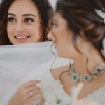 Pearle Maaney Instagram – She was shining so bright 🥰❤️ I couldn’t take my eyes off her 🧿 I was just behind her because she looked so perfect 😍
.
.
.
📸 @magicmotionmedia 
My outfit @t.and.msignature 
My Choker @m.o.dsignature