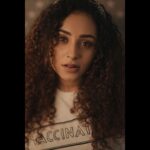 Pearle Maaney Instagram - Vaccinated 😋 . Kind of shot a small Vlog today along the way… planning to upload it tomorrow at 11.11am.. so yea! Stay tuned to our Youtube Channel ❤️ . Click @jiksonphotography Make up n Hair : Me 🧚‍♀️