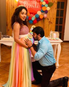 Pearle Maaney Instagram - 😘 @srinish_aravind ❤️ #pearlishbabyshower