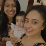 Pearle Maaney Instagram – Happiness is meeting your close friends and watching them bond with your baby … the last few pics are from 2011 while we were studying in College 🥰 ❤️#bangloredays 
@tanyavarkey @kajj.art