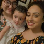 Pearle Maaney Instagram – Happiness is meeting your close friends and watching them bond with your baby … the last few pics are from 2011 while we were studying in College 🥰 ❤️#bangloredays 
@tanyavarkey @kajj.art