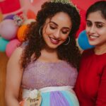 Pearle Maaney Instagram - The unicorns 🦄 who added rainbow 🌈 to this day . . Clicks : @magicmotionmedia Cakes @whisk_n_frost Decor : @thefetecompany . . @rachel_maaney @shradha_davis @rinita_davis @sneha_stars @trinita76 @anu.apu @tania_binoy @mijulapaul @ammusarah @pjmartha @aneenamanu @sija_rajan @ambysinghdabi @rasnimrf