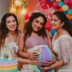 Pearle Maaney Instagram - The unicorns 🦄 who added rainbow 🌈 to this day . . Clicks : @magicmotionmedia Cakes @whisk_n_frost Decor : @thefetecompany . . @rachel_maaney @shradha_davis @rinita_davis @sneha_stars @trinita76 @anu.apu @tania_binoy @mijulapaul @ammusarah @pjmartha @aneenamanu @sija_rajan @ambysinghdabi @rasnimrf