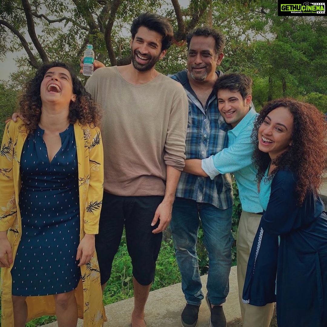 Pearle Maaney Instagram - Happy Birthday Adiii!! ⭐️ @adityaroykapur !!! To someone so humble, grounded and Extremely fun to hang around with ❤️ : @sanyamalhotra_ @rohitsaraf10 @anuragbasuofficial