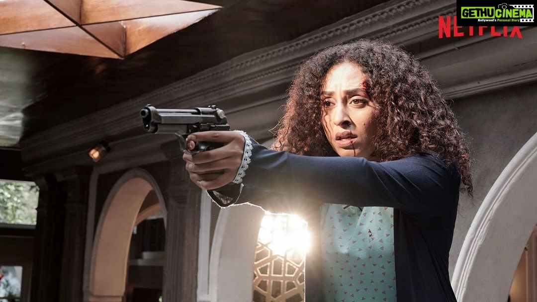 Pearle Maaney Instagram - Look at what this game is making me do! Such is #Ludo, now streaming, only on Netflix. . . @netflix_in @bachchan @adityaroykapur @rajkummar_rao @pankajtripathi @sanyamalhotra_ @fatimasanashaikh @rohitsaraf10 @inayatverma22 @ashanegi @itsshalinivatsa @anuragbasuofficial #BhushanKumar @divyakhoslakumar @ipritamofficial @tanibasu #KrishanKumar #AnuragBasuProductions @tseries.official @tseriesfilmsu