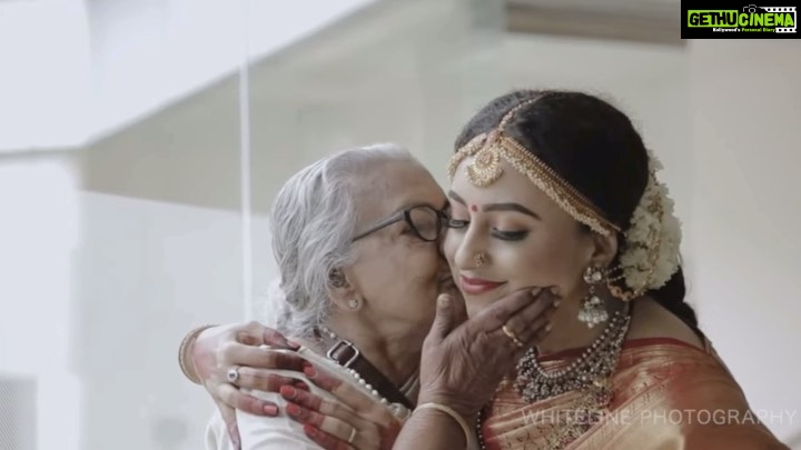Pearle Maaney Instagram - Hugging you ❤️