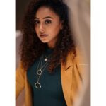 Pearle Maaney Instagram - Let’s play the Game of Life 😋 #LudoNetflix #promotions . . Stylist : @asaniya_nazrin Photography : @jiksonphotography Makeup and hair : @femy_Antony_makeup_artist Outfit : @ans_hautecouture_official