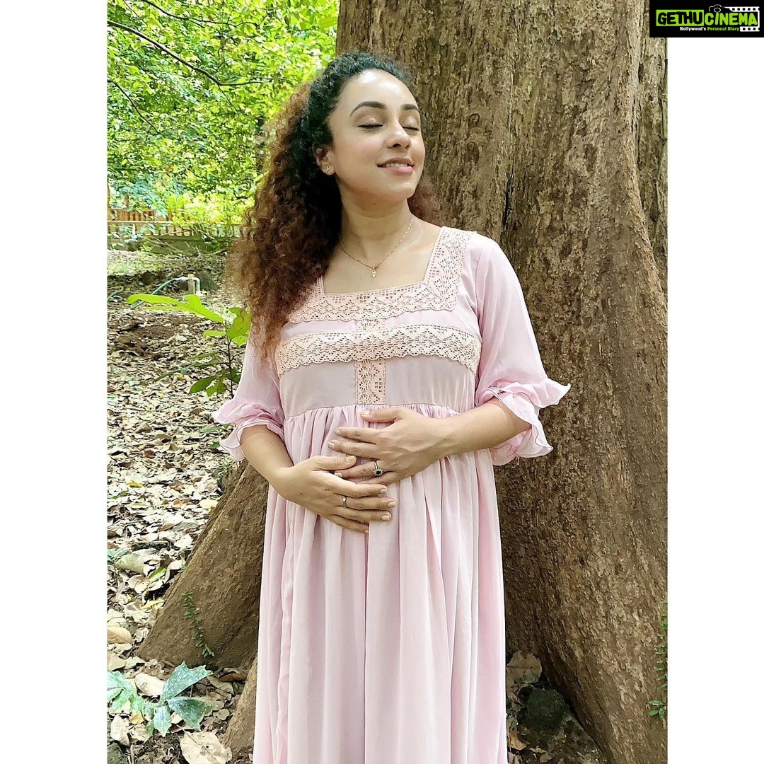 Pearle Maaney Instagram - As you grow closer to Nature... You also grow closer to Yourself... 🌸🌸🌸 . . . Wearing a soft comfortable dress by @peach_me_designs