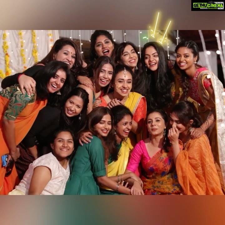 Pearle Maaney Instagram - Okay today is a special day.. it’s someone’s birthday... you have to Guess who it is.. I’ll give you 5 clues.. 1) Her name has Aana 🐘 in it. 😛 2) She is a Successful YouTuber! 3) She has Loooong smooth silky hair ... (now it’s Obvious it’s not me) 4) On my wedding when I tossed my Bouquet 💐 she was the one who Caught it!... 5) She has 3 beautiful sisters ... ... For people who still have not guessed 🙄 Just look at the pic... I’ve kept WiFi and Lightning above her head As a Subtle Sign 😎 . Happy Birthday Gorgeous!!!!! 😘