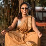 Pearle Maaney Instagram - The 3 stages of Meditation 🧘‍♀️ 😎 . . . . 📸 @daisydavidphotography Styling @ashif_marakkar