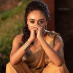 Pearle Maaney Instagram – The 3 stages of Meditation 🧘‍♀️ 😎
.
.
.
.
📸 @daisydavidphotography 
Styling @ashif_marakkar