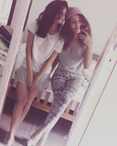 Pearle Maaney Instagram - Reflections... 🌸🌸🌸 @rachel_maaney #sisterlove