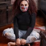 Pearle Maaney Instagram – Wear a Mask On your face… But not on your personality. 🌸 We need to continue to stay safe… wear your mask… practice Social Distancing… wash hands.. use Sanitisers.. wear Gloves when necessary. Do your best and leave the rest to God. Stay Alert 🚨
.
.
.
.
Shoot for @grihalakshmi_ 
Photo : @arun_payyadimeethal
Styling : @arjun_vasudevs
Top : @kaadhi_by_seenuakku 
Makeup : @unnips 
Retouch: @suveeshgraphiccyanide
Cam Assist:  @rahulthuvassery