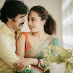 Pearle Maaney Instagram – Our actual reaction when we realised it’s been an year since we got married😀 Really? It all feels like yesterday! .
.
🧿
.
.
.
@jiksonphotography 📸