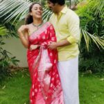 Pearle Maaney Instagram – When you dress up just to sit at home and click pics 😋😋😋❤️ Happy Anniversary to Us @srinish_aravind
.
.
.
.
Thank you @rachel_maaney for clickin this pic 😘