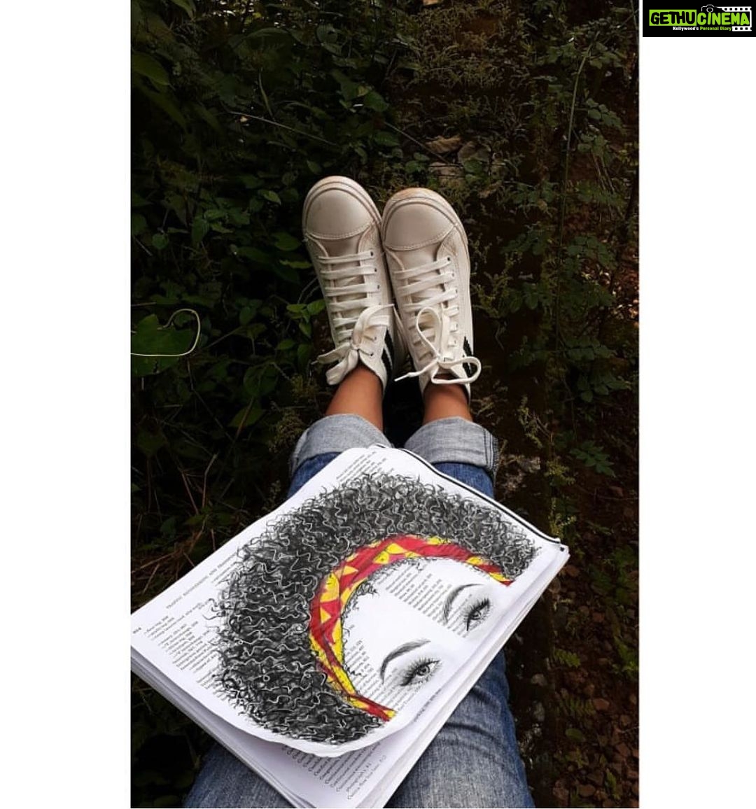 Pearle Maaney Instagram - Iām Out Of Syllabus š . . @aboos.hub entha moluse? Super aanallo! š I love the way you have drawn my hair. You have a lot of patience. ā¤ļøš