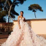 Pooja Hegde Instagram - Soaking it all in… #cannes2022 #redcarpet #IndiaAtCannes . . #GodawanAtCannes #CraftedInIndia #DrinkResponsibly