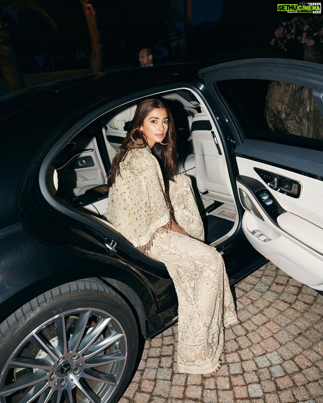 Pooja Hegde Instagram - Life on the go… #Cannes2022 #gypsielife