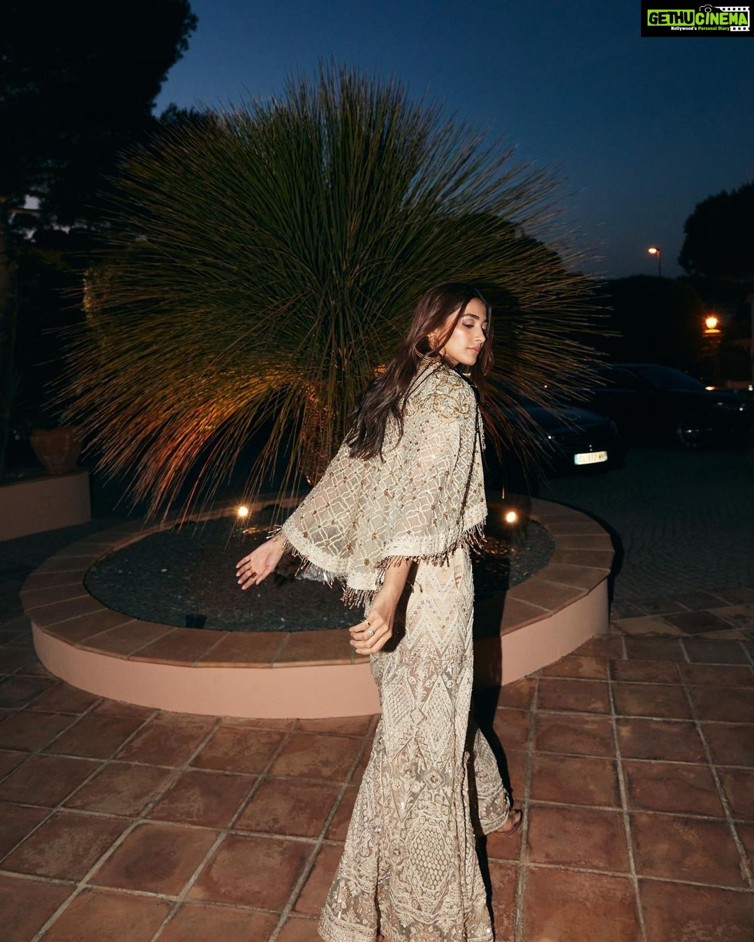 Pooja Hegde Instagram - Life on the go… #Cannes2022 #gypsielife