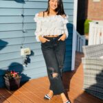 Pooja Jhaveri Instagram - Just the happy me ! . . #signaturepose #livingmybestlife #newyork #cityofdreams #usa #usdiaries #nofilter New York City, N.Y.