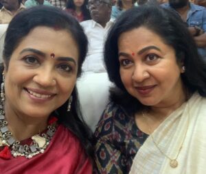 Poornima Bhagyaraj Instagram - Fan moment with one of India’s greatest actors @ikamalhaasan sir. @radikaasarathkumar