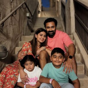 Prasanna Instagram - It's our 10th! It wasnt that easy all the way. It wasn't all that rosy as it seems. We have had our share of fights and disagreements. I've broken promises. I've broken your heart too. But you always chose to stick with me with so much of love and have won me over time and again. There can't be anything more purer and stronger than your love. You fill my heart and soul. Love you kannamma @realactress_sneha Happppppy anniversary to us. Cheers to growing old together ❤️
