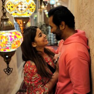 Prasanna Instagram - It's our 10th! It wasnt that easy all the way. It wasn't all that rosy as it seems. We have had our share of fights and disagreements. I've broken promises. I've broken your heart too. But you always chose to stick with me with so much of love and have won me over time and again. There can't be anything more purer and stronger than your love. You fill my heart and soul. Love you kannamma @realactress_sneha Happppppy anniversary to us. Cheers to growing old together ❤️