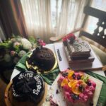 Prayaga Martin Instagram - The many moods of a Birthday. Felt the Love🤍 Grateful for all the people in my life. Thank you everyone, on Insta, off it for thinking of me! Decor @allgood_events 🎈 Cakes @palooda_the_cakeshop @letseatbakers