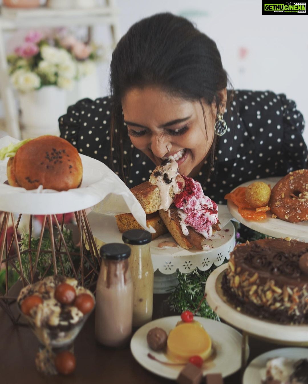 Prayaga Martin Instagram - ALL you need is LOVE not sugarđź–¤ Le Maritime, Kochi