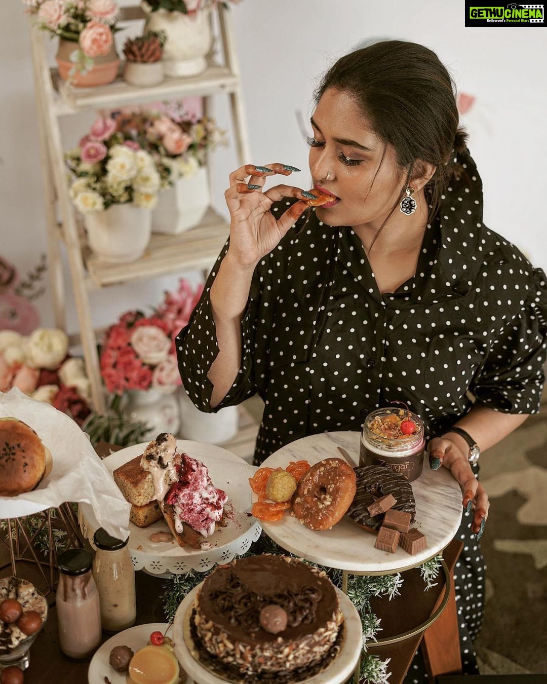 Prayaga Martin Instagram - ALL you need is LOVE not sugar🖤 Le Maritime, Kochi