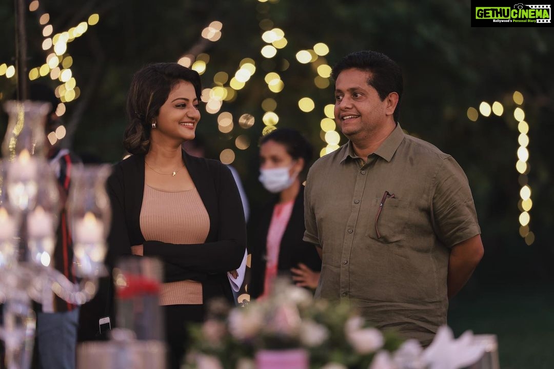 Priyanka Nair Instagram - Annie with Captain 😍 📸 @bennet_m_varghese @jeethu4ever #12thman #12thmanondisneyplushotstar #mohanlal #aashirvadcinemas #jeethujoseph #priyankanair
