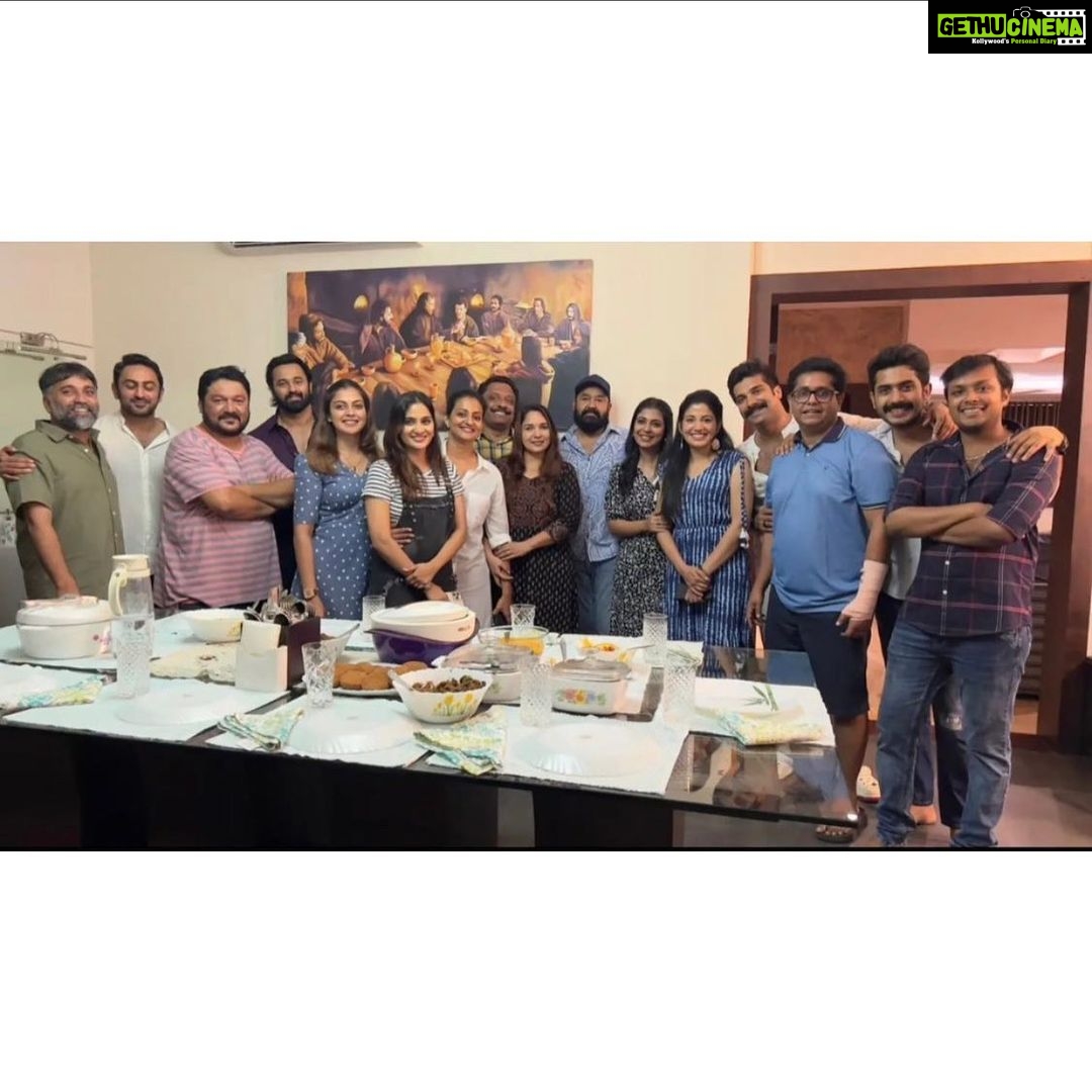 Priyanka Nair Instagram - 12th man team together 😍 #12thman @mohanlal @jeethu4ever @satheesh_kurup @aashirvadcinemas @antonyperumbavoor @kkscreenplay @lintajeethu @anusree_luv @iamunnimukundan @thechandhunadh @aditi.ravi @anu.mohan.k @sshivadaoffcl @leo_lishoy @iamrahulmadhav @antony.anisha @santhy.antony @itss_vinayak @bennet_m_varghese