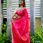 Priyanka Nair Instagram - Photography - @shalupeyad Makeup and Hairstyle - @fairsalon Saree - @kasavumall Blouse - @aanunobby #photoshoot #sareelove