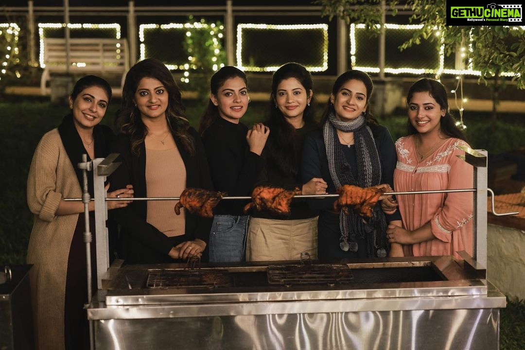Priyanka Nair Instagram - #12thman 📸 @bennet_m_varghese @leo_lishoy @anusree_luv @sshivadaoffcl @aditi.ravi @anu_sithara